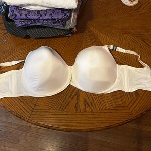 Torrid 44H Sexy T-shorter bra in white